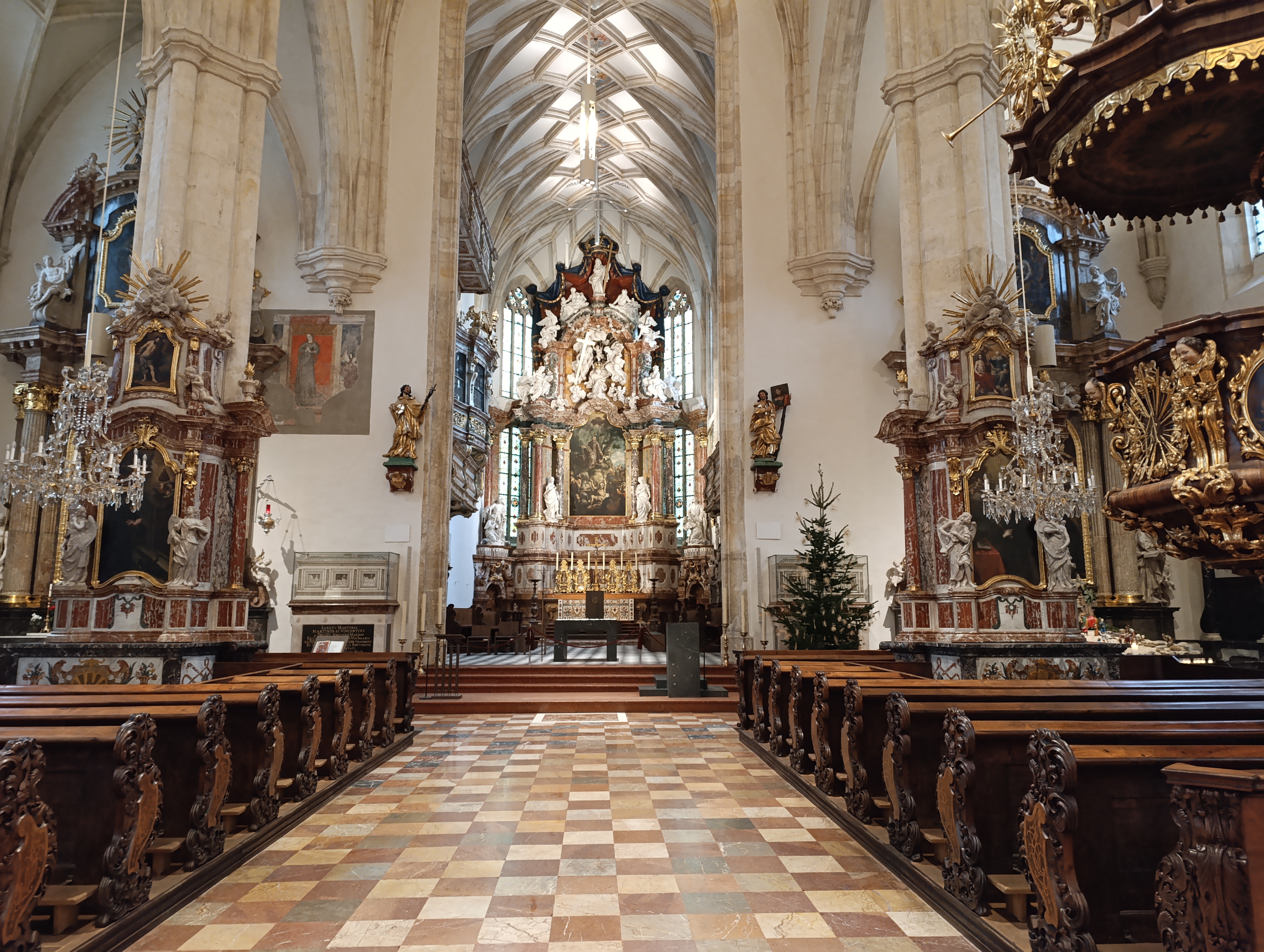 die-katholische-kirche-als-anker-in-unsicheren-zeiten